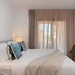 Bright 3-bedroom With Sunset Views Apartment *