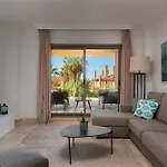 Apartment Bright 3-bedroom With Sunset Views *