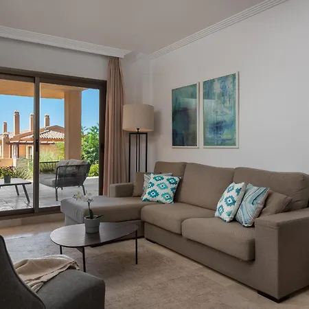 Bright 3-bedroom With Sunset Views Estepona