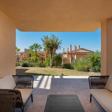 Bright 3-bedroom With Sunset Views Estepona