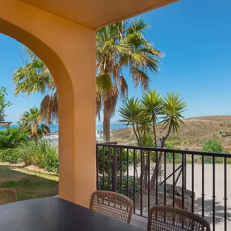 Apartman Bright 3-bedroom With Sunset Views Estepona