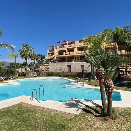 Bright 3-bedroom With Sunset Views Apartment *
