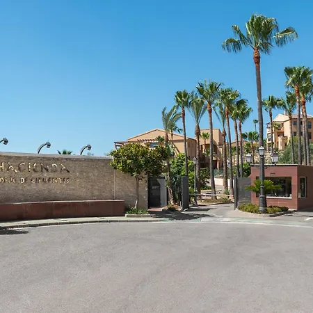 Bright 3-bedroom With Sunset Views Apartment