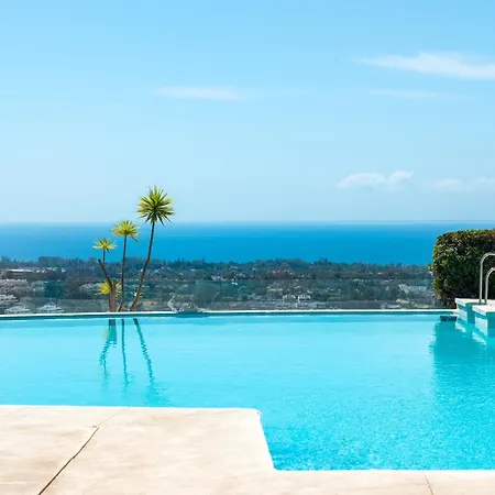 Apartment Bright 3-bedroom With Sunset Views *