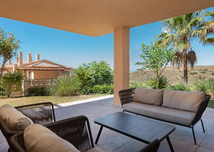 Bright 3-bedroom With Sunset Views Daire