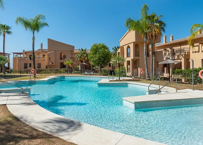 Bright 3-bedroom With Sunset Views Estepona