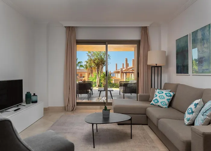 Daire Bright 3-bedroom With Sunset Views *