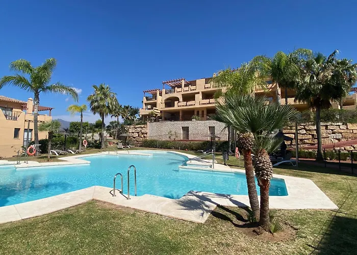 Bright 3-bedroom With Sunset Views Daire *